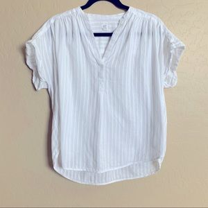 Gap Cap sleeve top